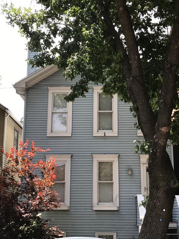 3 Bedroom Spacious Home In Ideal Location W Free Parking Back Yard Pets Welcome シカゴ エクステリア 写真